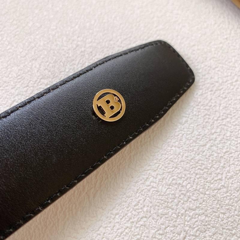 Burberry Leather Vintage Belt