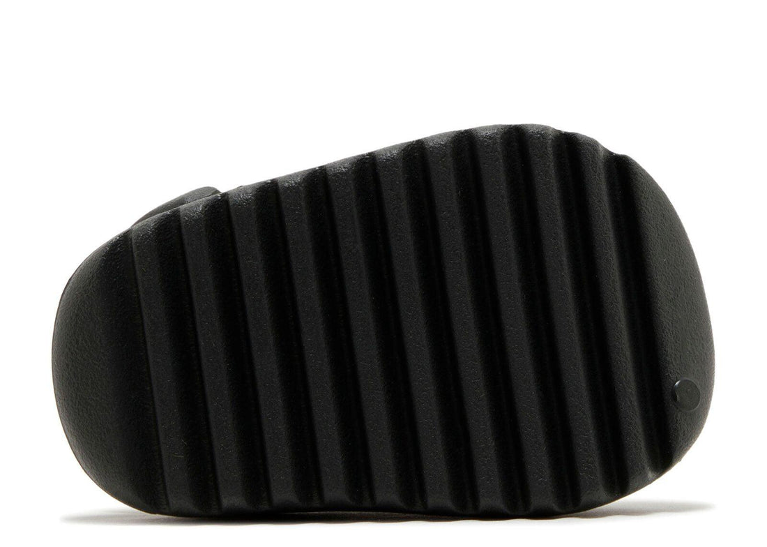 Yeezy Slides "Dark Onyx"