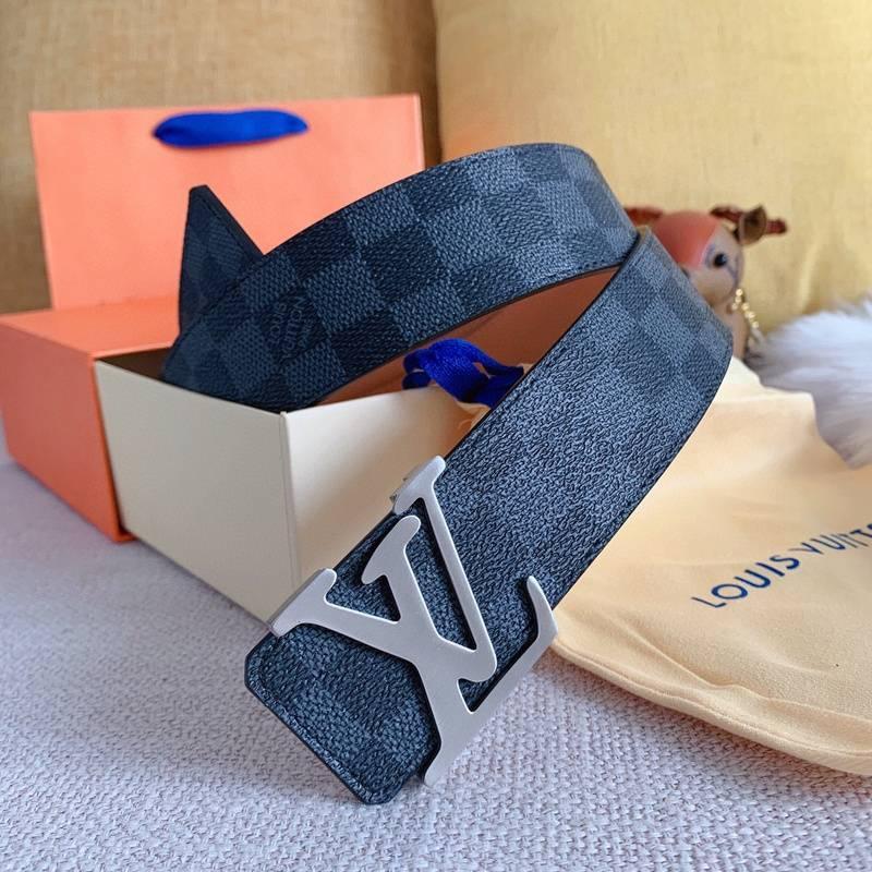 Louis Vuitton Belt Logo